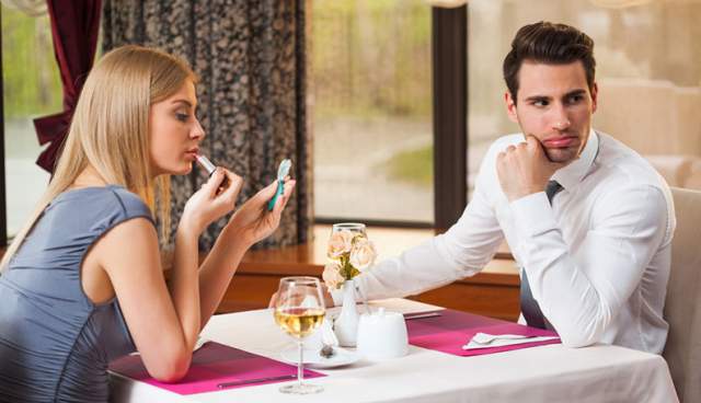 Not Paying Attention to Your Date-AffectionGuide